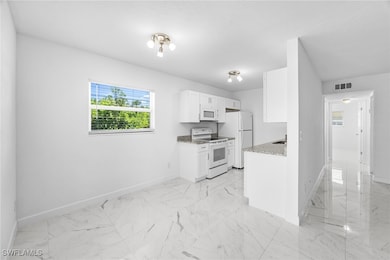 601 Periwinkle Way unit D1, Sanibel, FL 33957 - photo 7