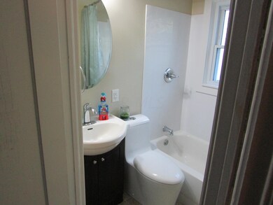 Full bathroom on main level