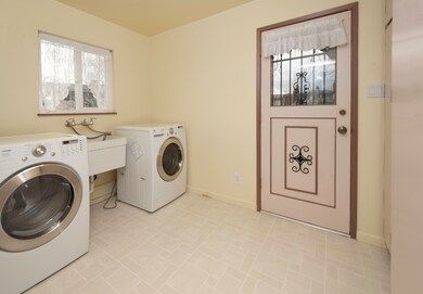 D Utility Room