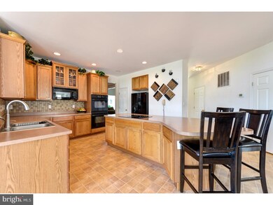 910 Rathlin Ln, Bear, DE 19701 - photo 7