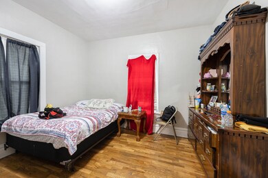 1023 Sheridan 6