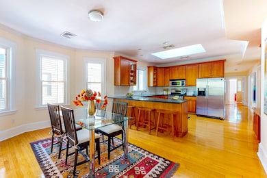 114 Trowbridge St unit 3, Cambridge, MA 02138 - photo 3