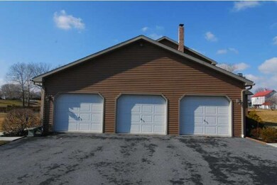 549 Adams Hotel Rd, Shoemakersville, PA 19555 - photo 4