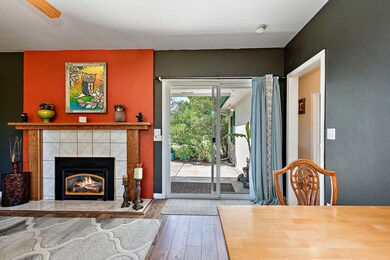 Gas Fireplace!