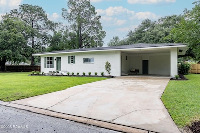 3-web-or-mls-123 Pickwick Dr-3