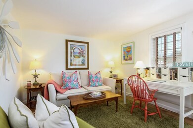 005-photo-living-room-6874707