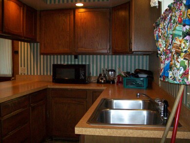 1610 Frances Ave, Elkhart, IN 46516 - photo 7