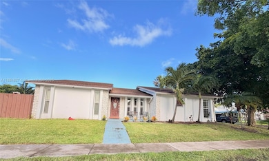 401 SE 5th St, Dania, FL 33004 - photo 2