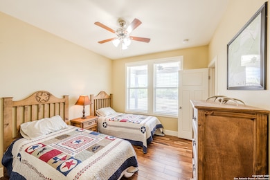 277 Us -277, Brackettvi, TX 78832 - photo 4