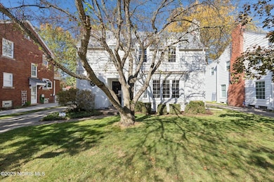 05-3324-Pelham-Rd-WindowStill-Photograph