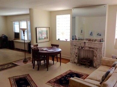 LIVINGROOM HAS BEAUTIFUL FIREPLACE (DECORATIVE)