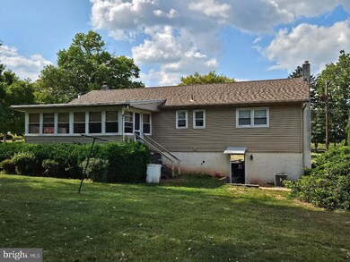 1038 S Keim St, Pottstown, PA 19465 - photo 4