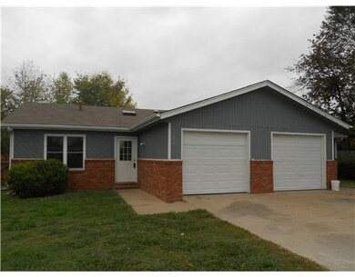 1802 S 9th St, Rogers, AR 72756 - photo 2