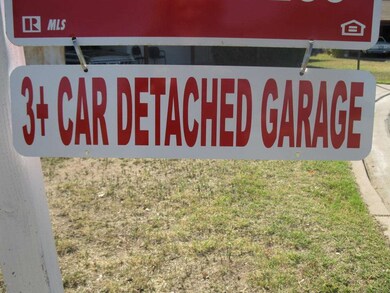 Must see garage !!!