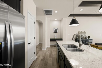 525 Paseo Dulce Ave, Horizon City, TX 79928 - photo 5