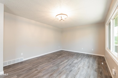 748 8th Ave E-7
