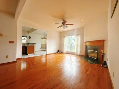 7568 Park Bend Ct, Westerville, OH 43082 - photo 2