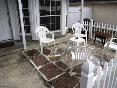 8800 Townsquare Dr S, Jacksonville, FL 32216 - photo 5