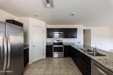 006-photo-kitchen-13961770