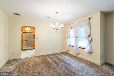 2479 Stinson Ln, Norristown, PA 19403 - photo 4