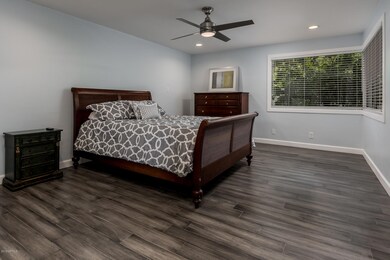 04_MasterBedroom