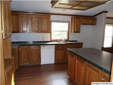 Plenty of nice cabinets
