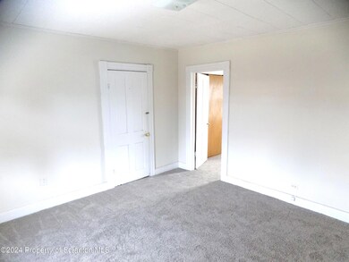 137 Pine St unit 3, Throop, PA 18512 - photo 5