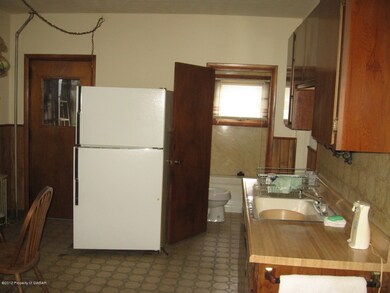 17 Farrell Ln, Wilkes Barre, PA 18705 - photo 3