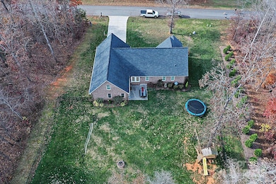 2124 Layton Ln, Newton, NC 28658 - photo 7