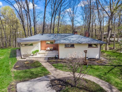 470 Canyon Dr Northeast