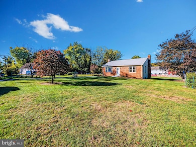 17710 Woodwards Store Rd, Gaithersburg, MD 20877 - photo 2