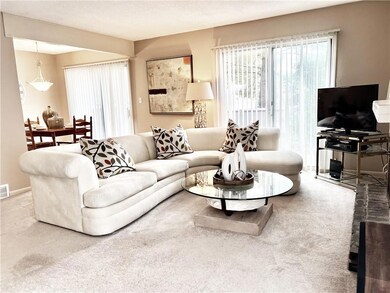 8003 Monrovia St, Lenexa, KS 66215 - photo 4