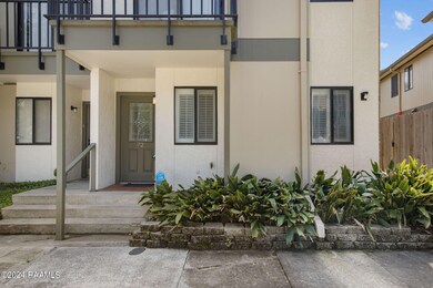 3-web-or-mls-3500 E Simcoe 72-3