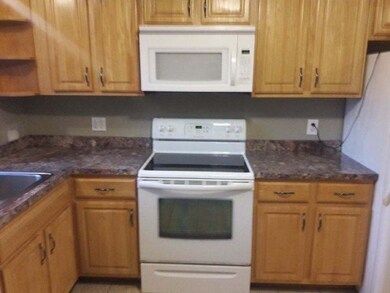 9 Franklin Ave unit D, Buzzards Bay, MA 02532 - photo 4