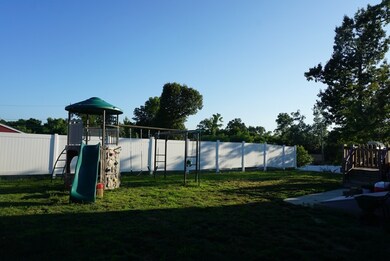 35 Arcadia Blvd, Springfield, MA 01118 - photo 5