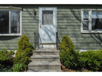 19 Rochester Ave, Rochester, NH 03867 - photo 2
