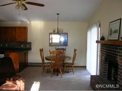 Living Room/Dining Area
