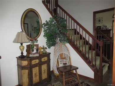 7357 Erica Ln, North Tonawanda, NY 14120 - photo 2