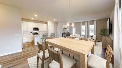 Hartwell dining kitch fam pic