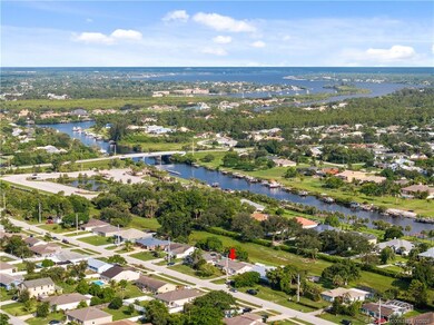 372 SE Oakridge Dr, Port Saint Lucie, FL 34984 - photo 6