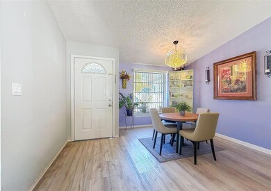 9214 Roundwood Ct, Tampa, FL 33615 - photo 7