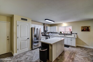 Kitchen 1