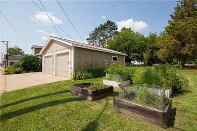 Flower bed and lawn area at the edge of lawn