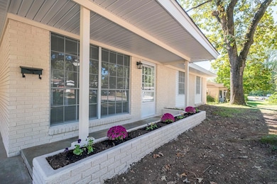 1927 Arrowhead Rd, North Little Rock, AR 72118 - photo 4