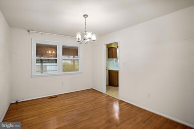 3923 Zurich Rd, Randallstown, MD 21133 - photo 5