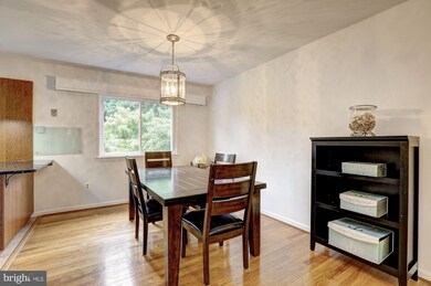 11221 Joshua Tree Place, North Potomac, MD 20878 - photo 5