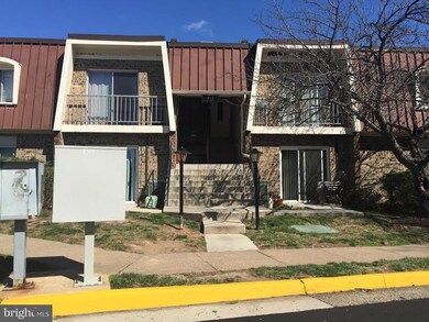 421 E Dartmouth Dr unit 6, Sterling, VA 20164 - photo 2