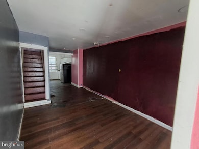 2422 Jefferson St, Baltimore, MD 21205 - photo 2