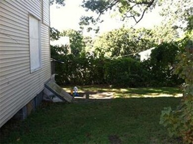 12 Maxwell St, Worcester, MA 01607 - photo 3