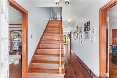 entrance/foyer